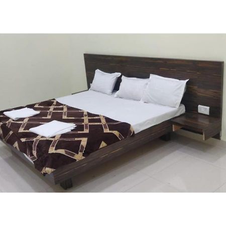Hotel Parag Palace Jabalpur Eksteriør billede